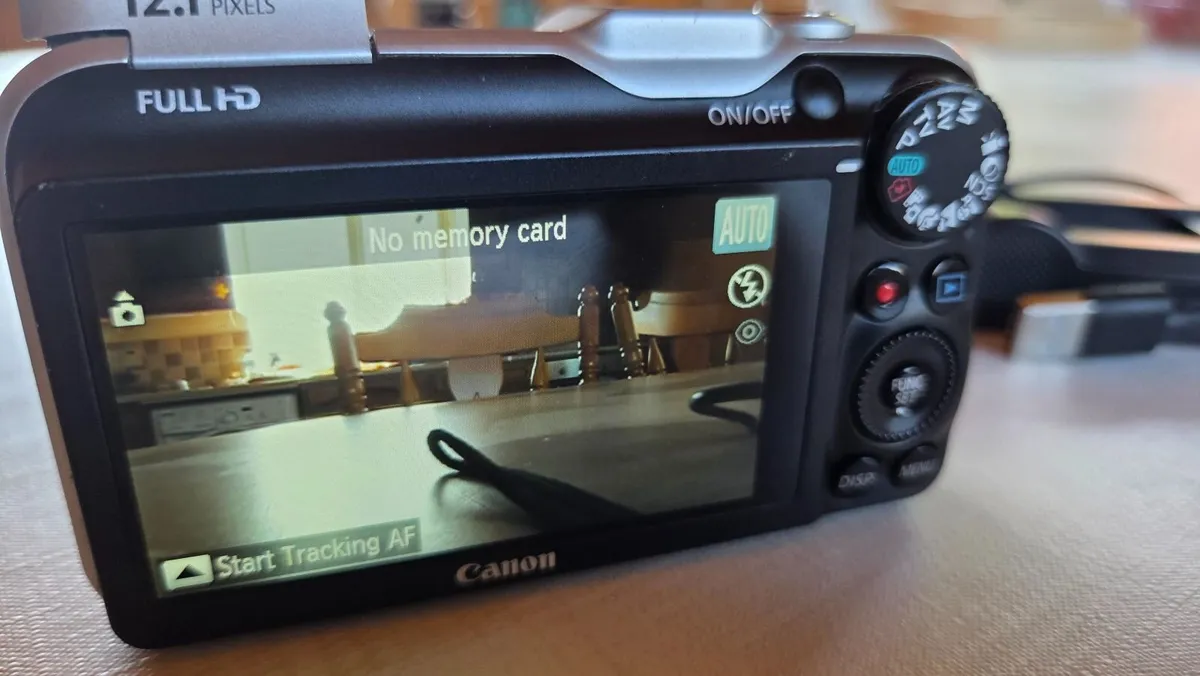 Canon PowerShot SX230 HS - Image 3