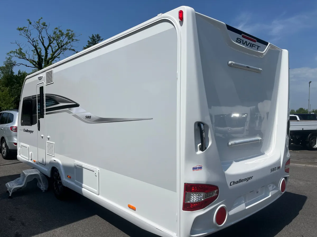 2026 SWIFT CHALLENGER 580 ISLAND BED 4/5 BERTH - Image 4
