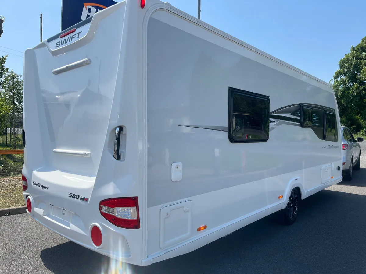 2026 SWIFT CHALLENGER 580 ISLAND BED 4/5 BERTH - Image 3