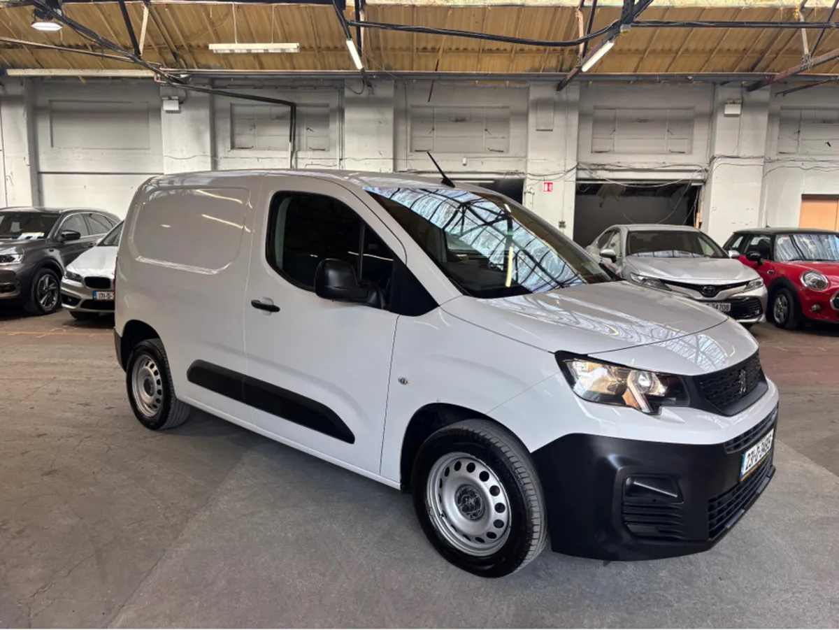 Peugeot Partner PROFESSIONAL PLUS 1.5 BLUE HDI 3 s - Image 1