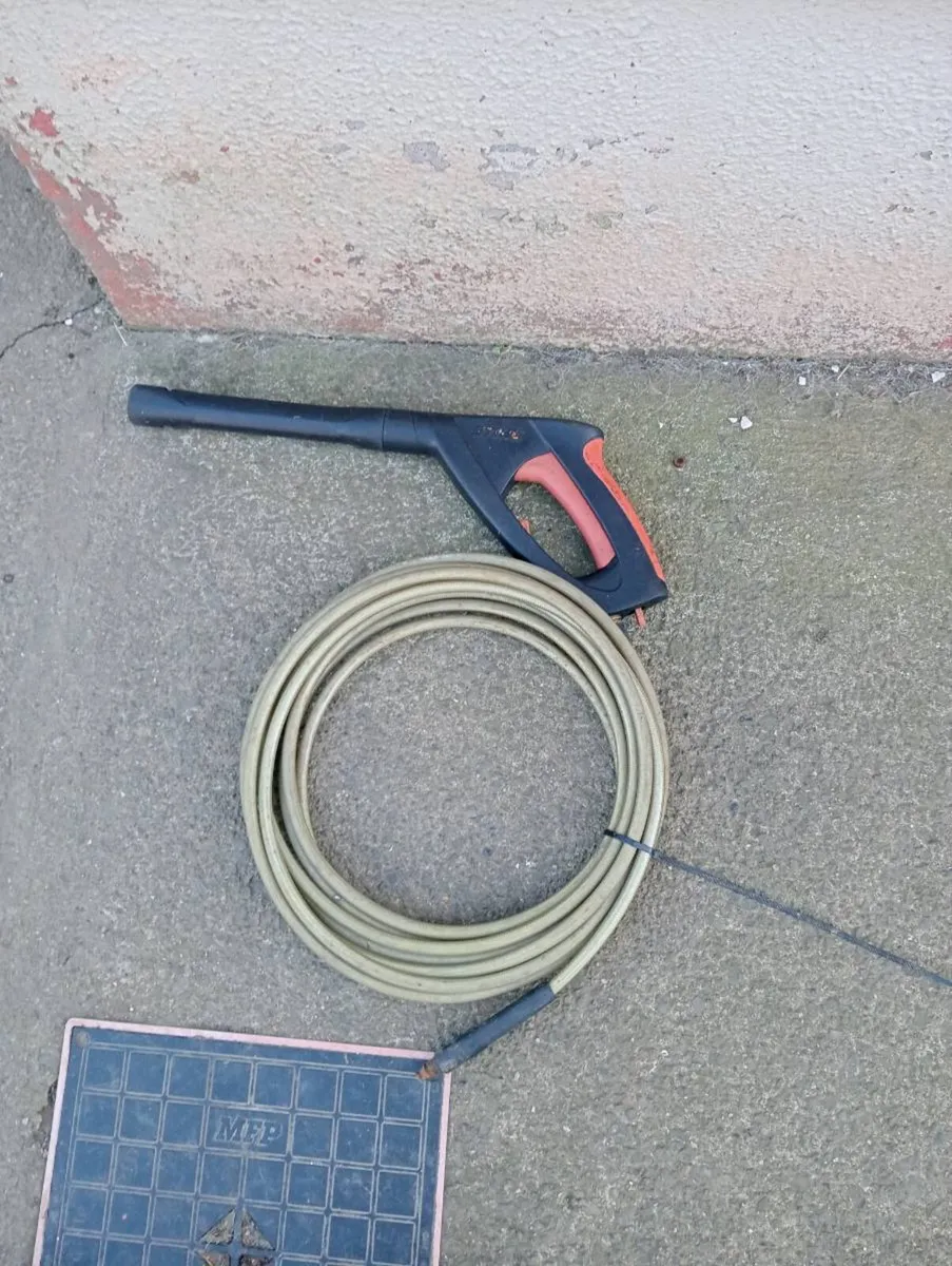 Stihl pressure washer gun and hose - Image 1
