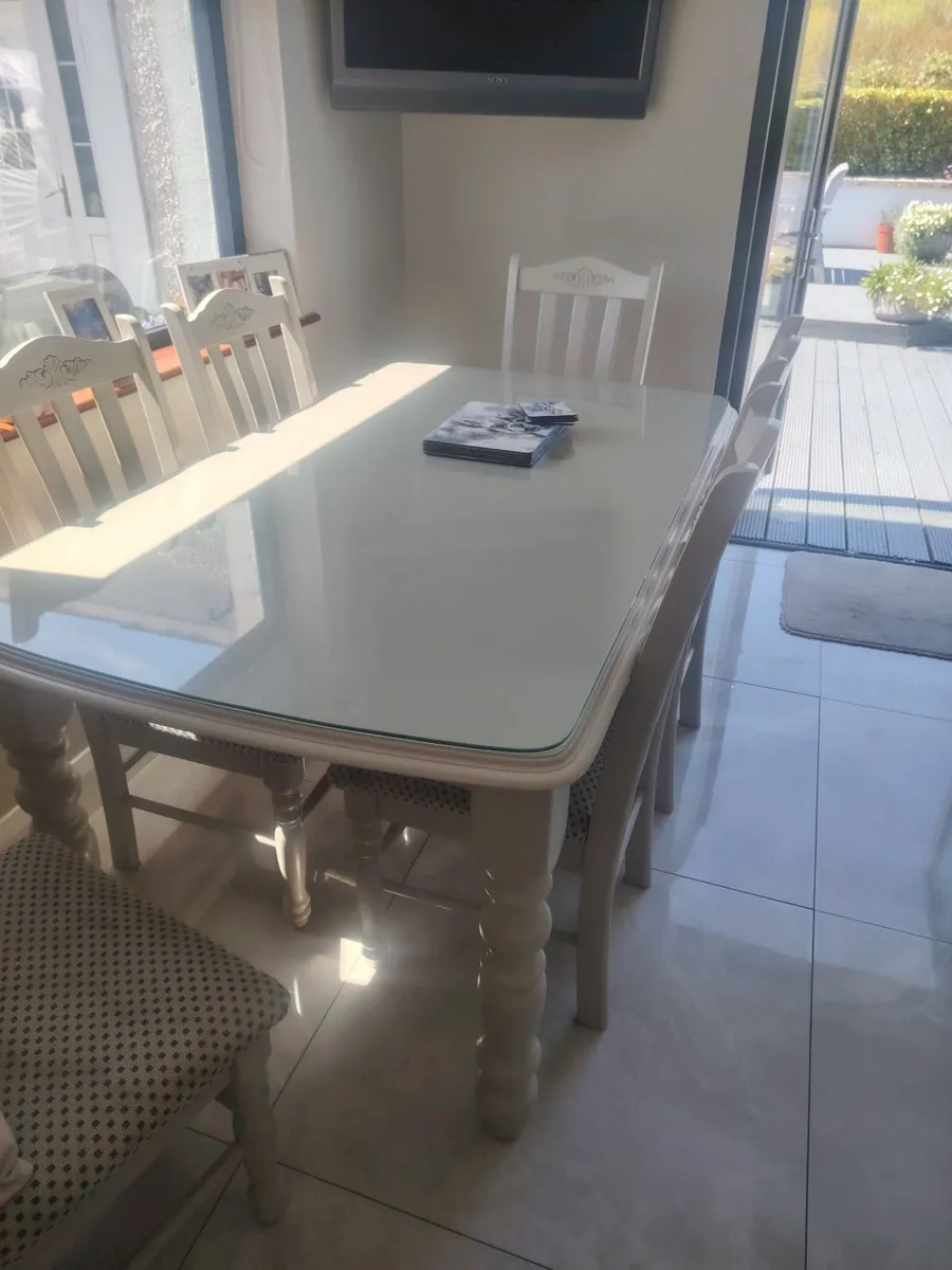 Dining Table & 6 Chairs - Image 1