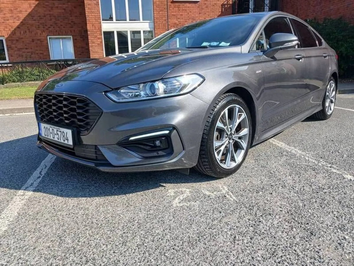 car - Image 2