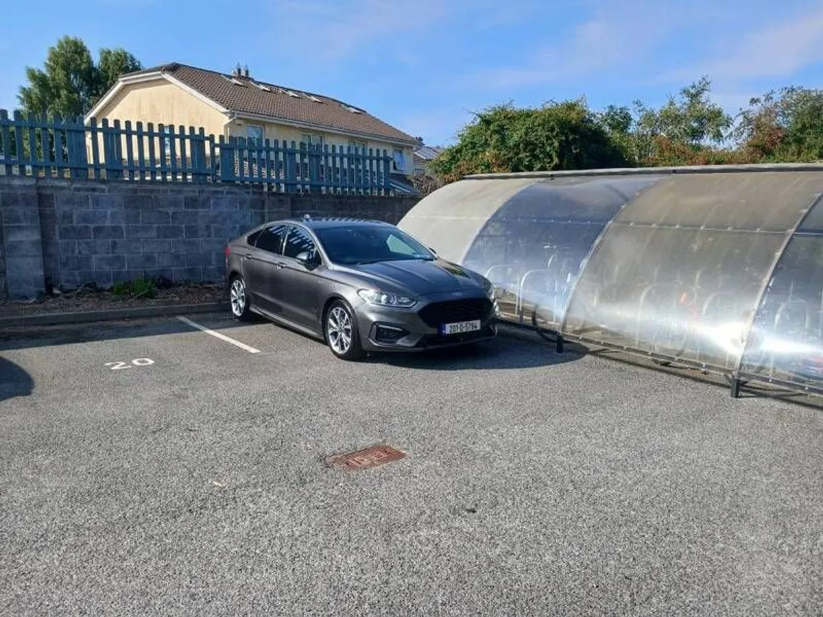 car - Image 4