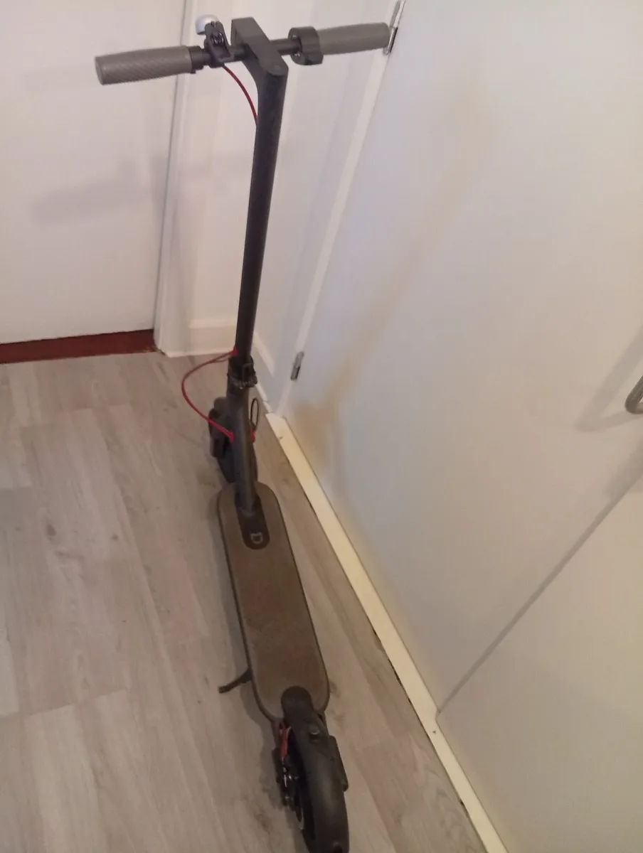 Electric Scooter Xiaomi M365 for parts/repair - Image 3