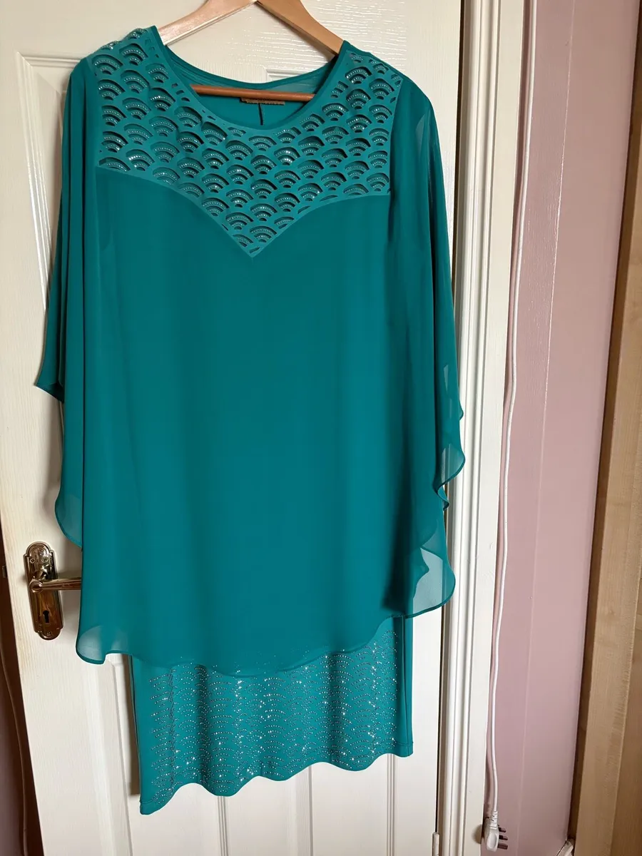 Ladies dress - Image 2