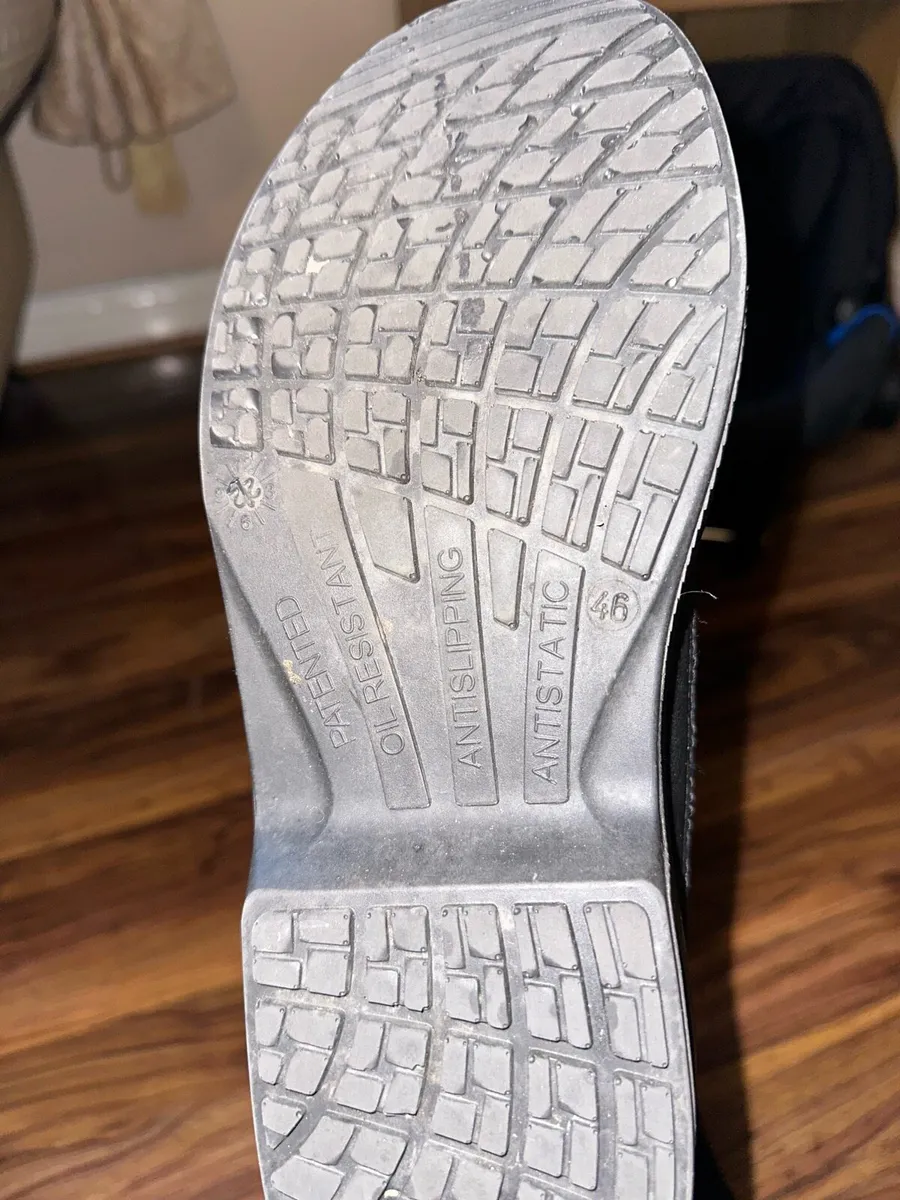 Size 11/ EU 46 Men’s Boots - Image 4