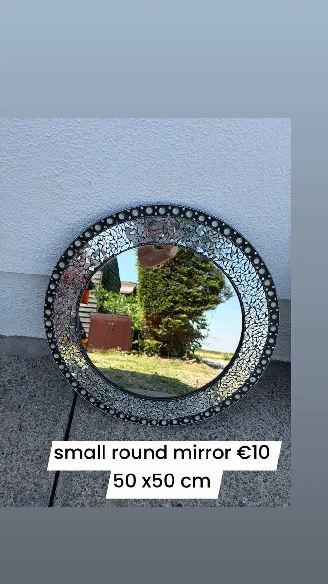 round mirror for sale €10 - Image 1