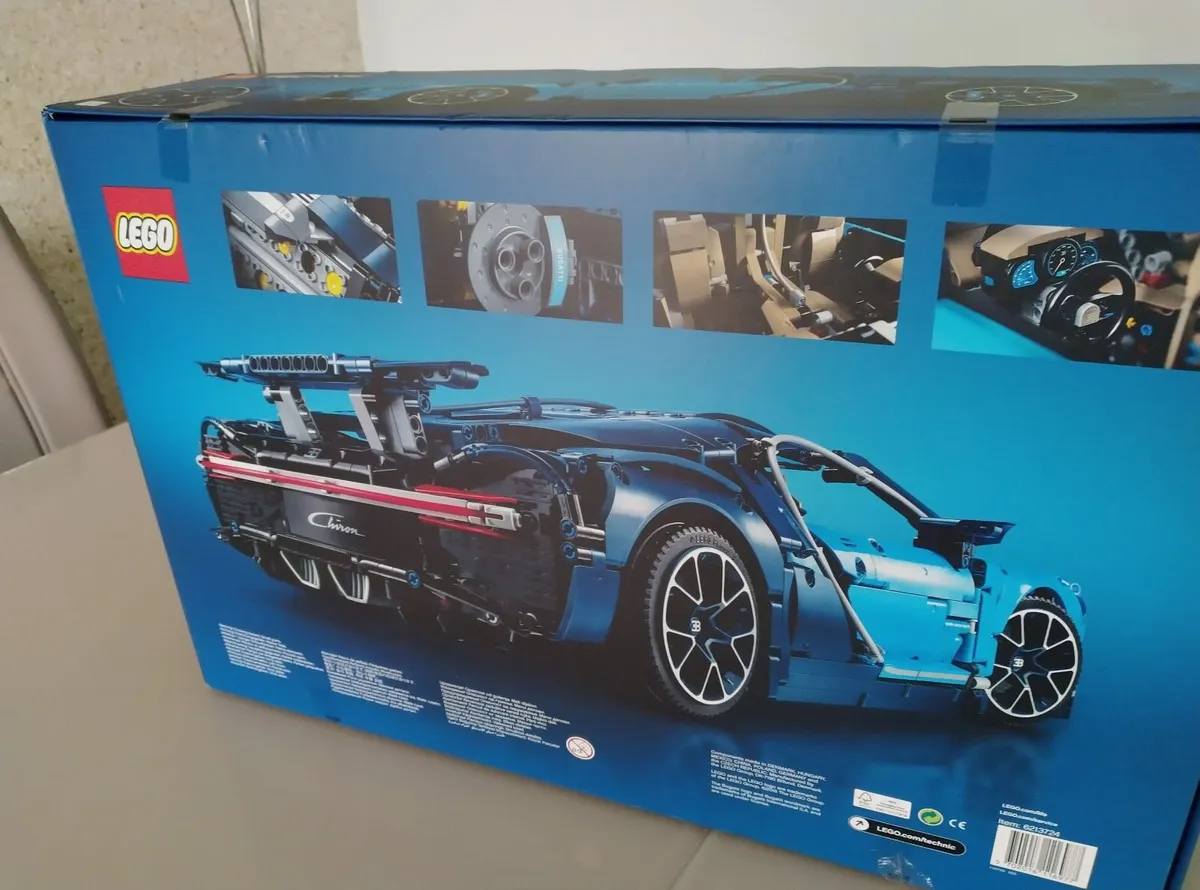 LEGO Techic Bugatti Chiron Set - Image 2
