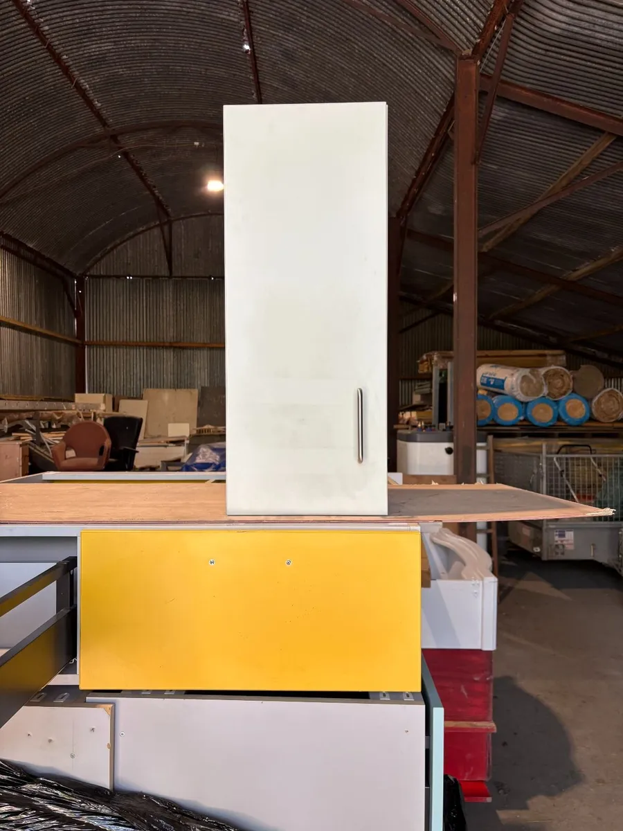 Kitchen cabinets - Image 4