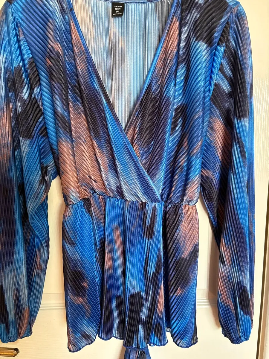 Ladies top - Image 3