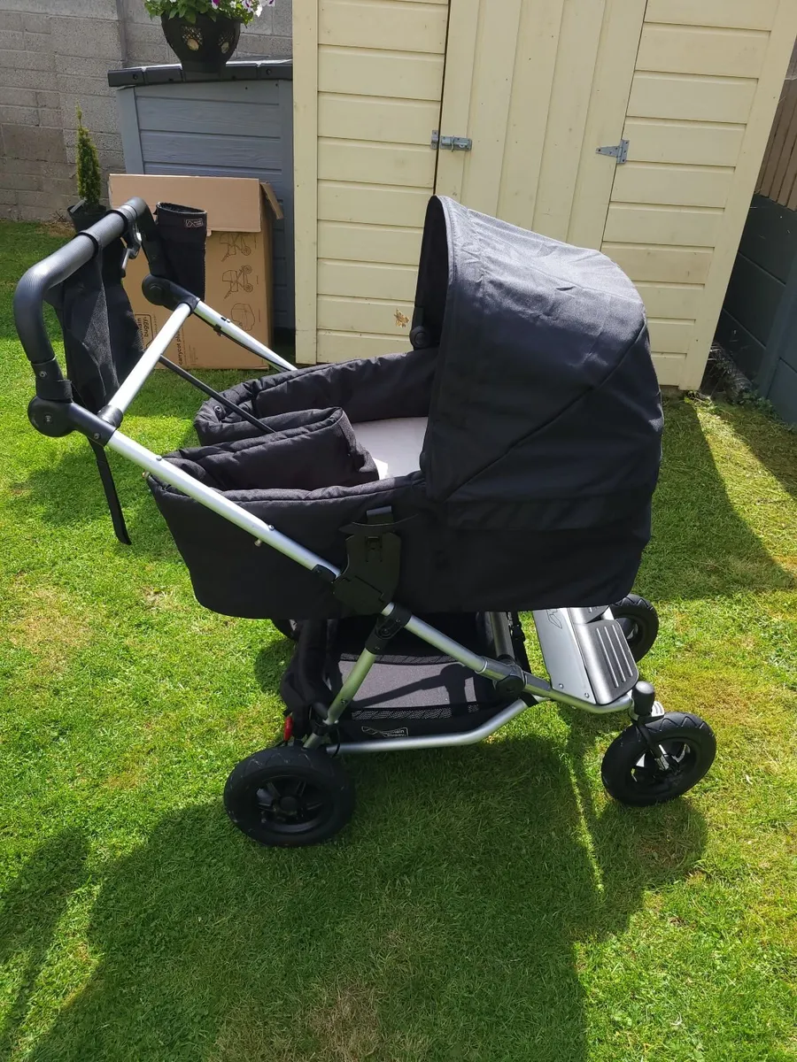 Mountain Buggy Duet Twin Pushchair + Carrycot - Image 3