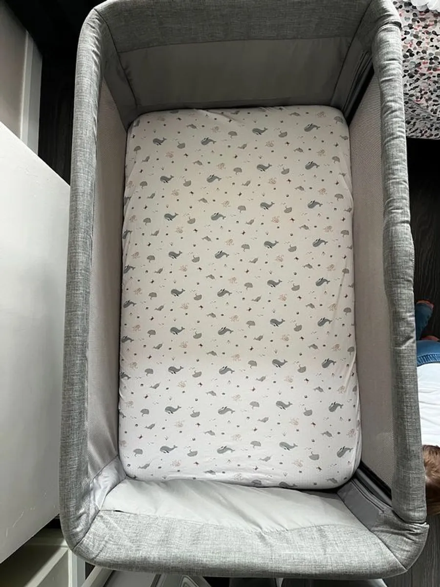 Joie roomie glide bedside crib - Image 4