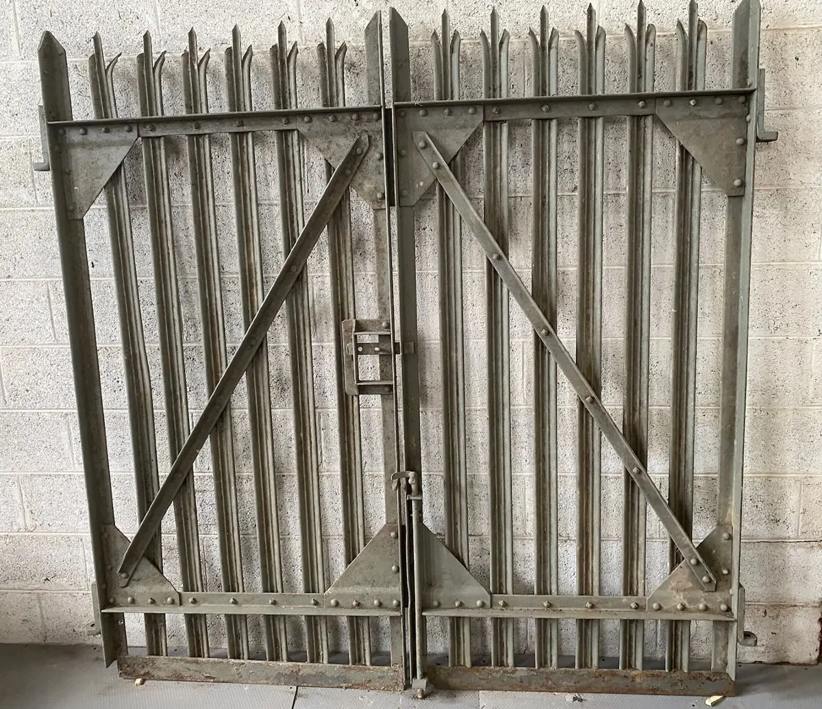 Security Gates - Image 2