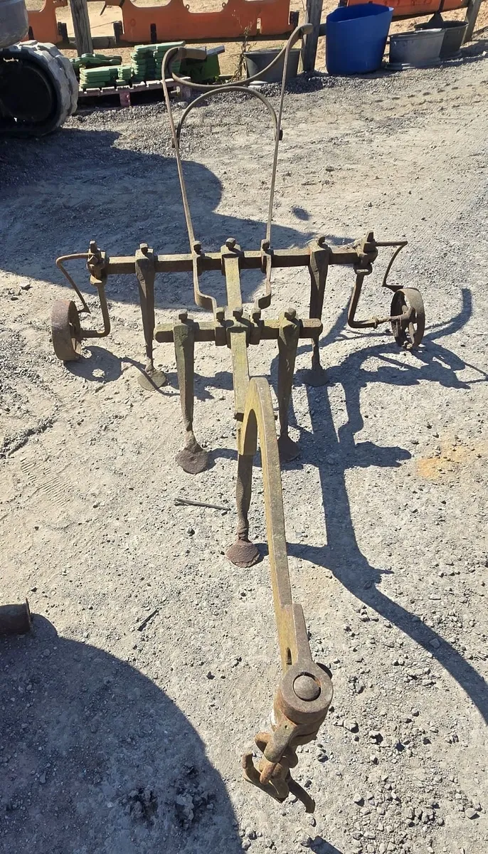 Vintage farm implements - Image 3