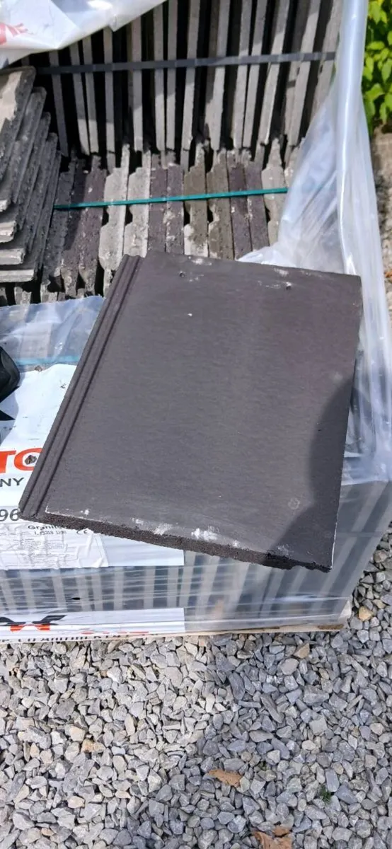Donard black granite roof tiles - Image 1
