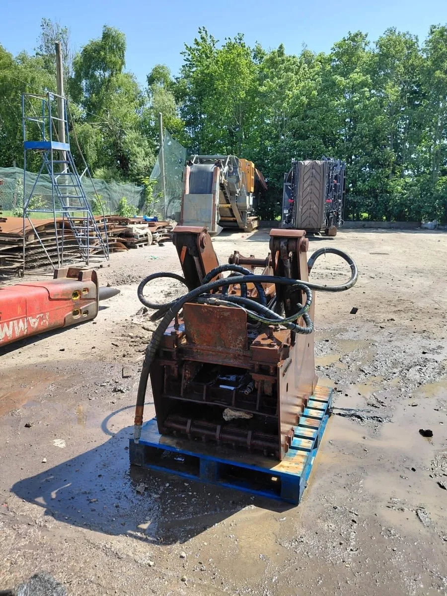 Anross Crushing Bucket - Image 4