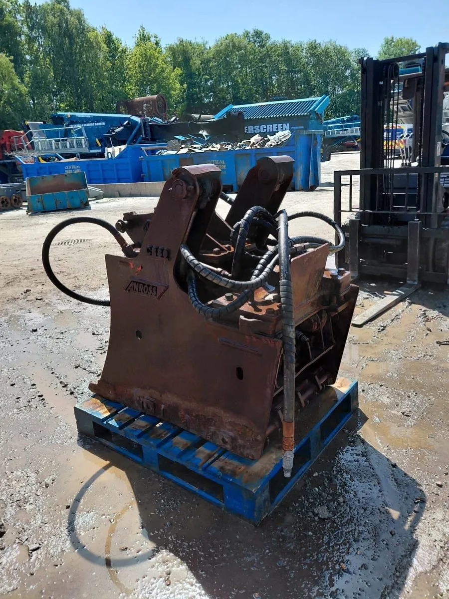 Anross Crushing Bucket - Image 3