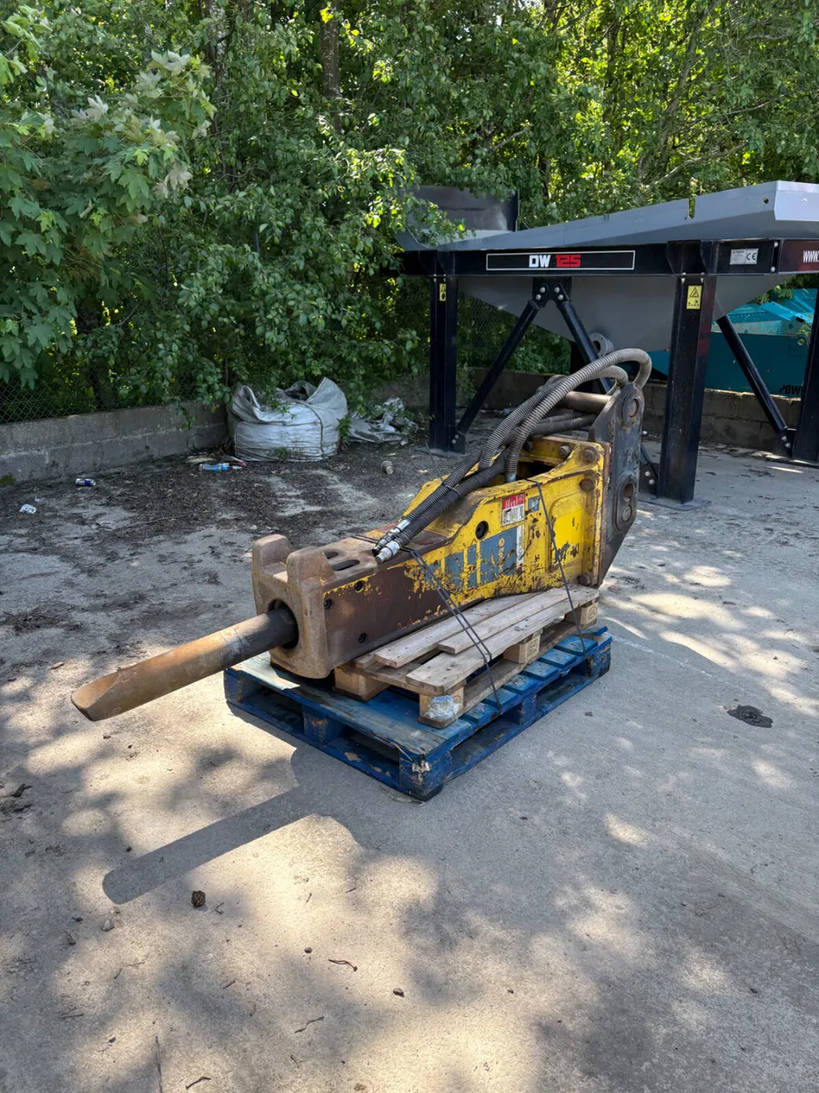Atlas Copco MB1200 Rock Hammer - Image 2