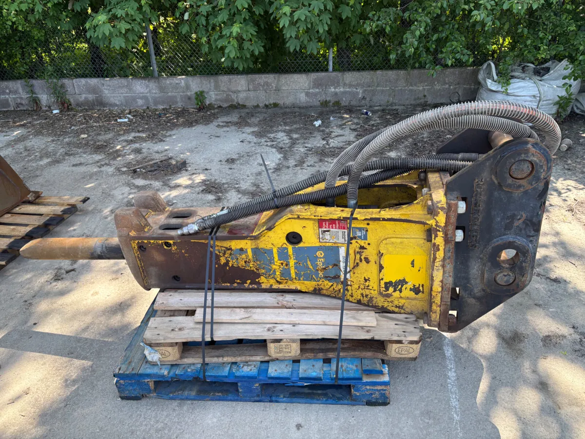 Atlas Copco MB1200 Rock Hammer - Image 1