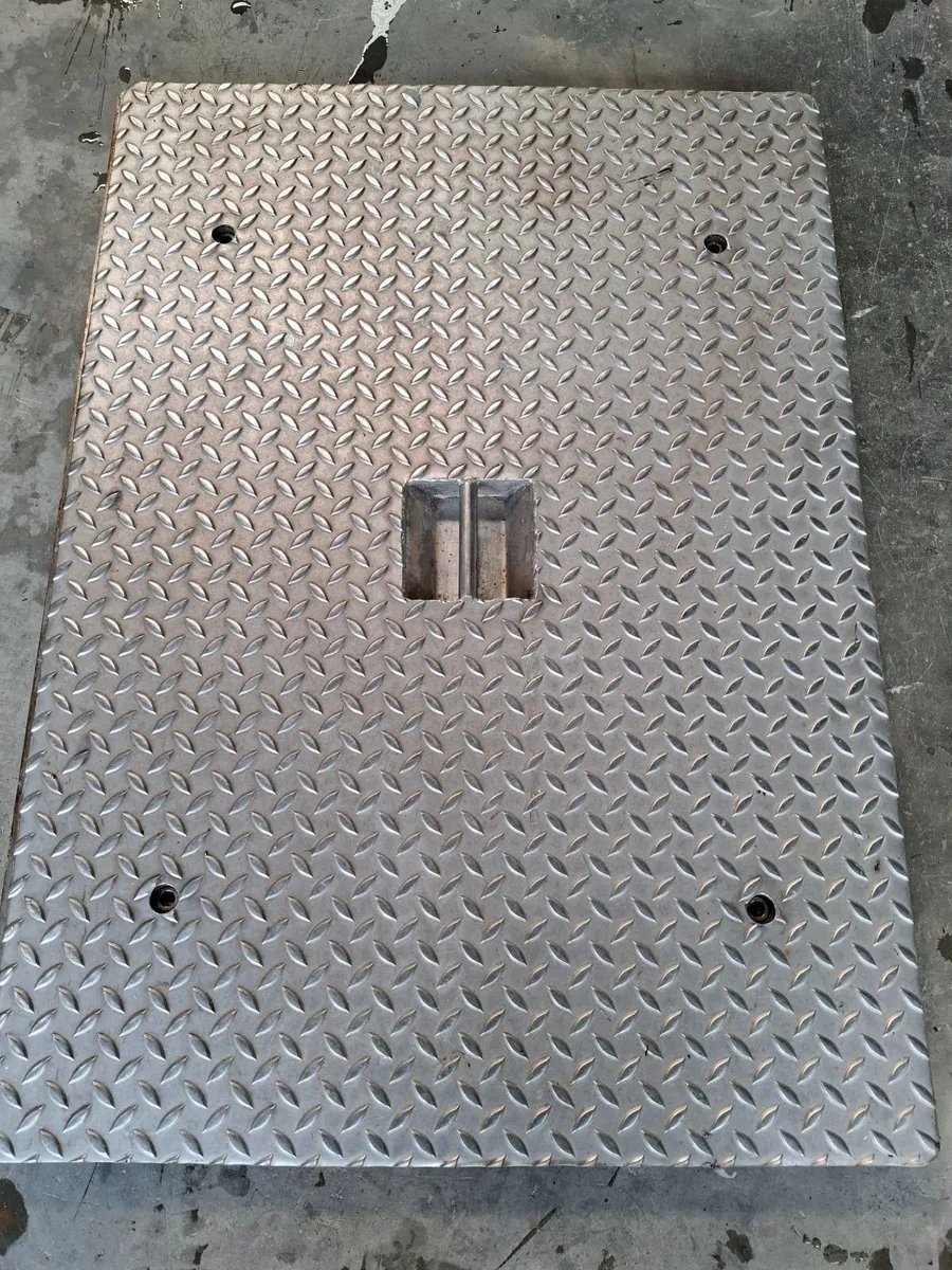 Stainless steel deck hatch - Image 1