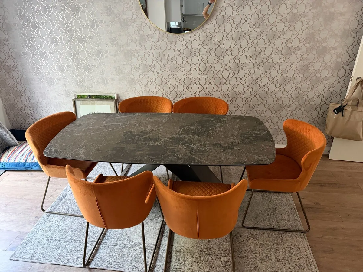 Dining table and chairs - Image 2