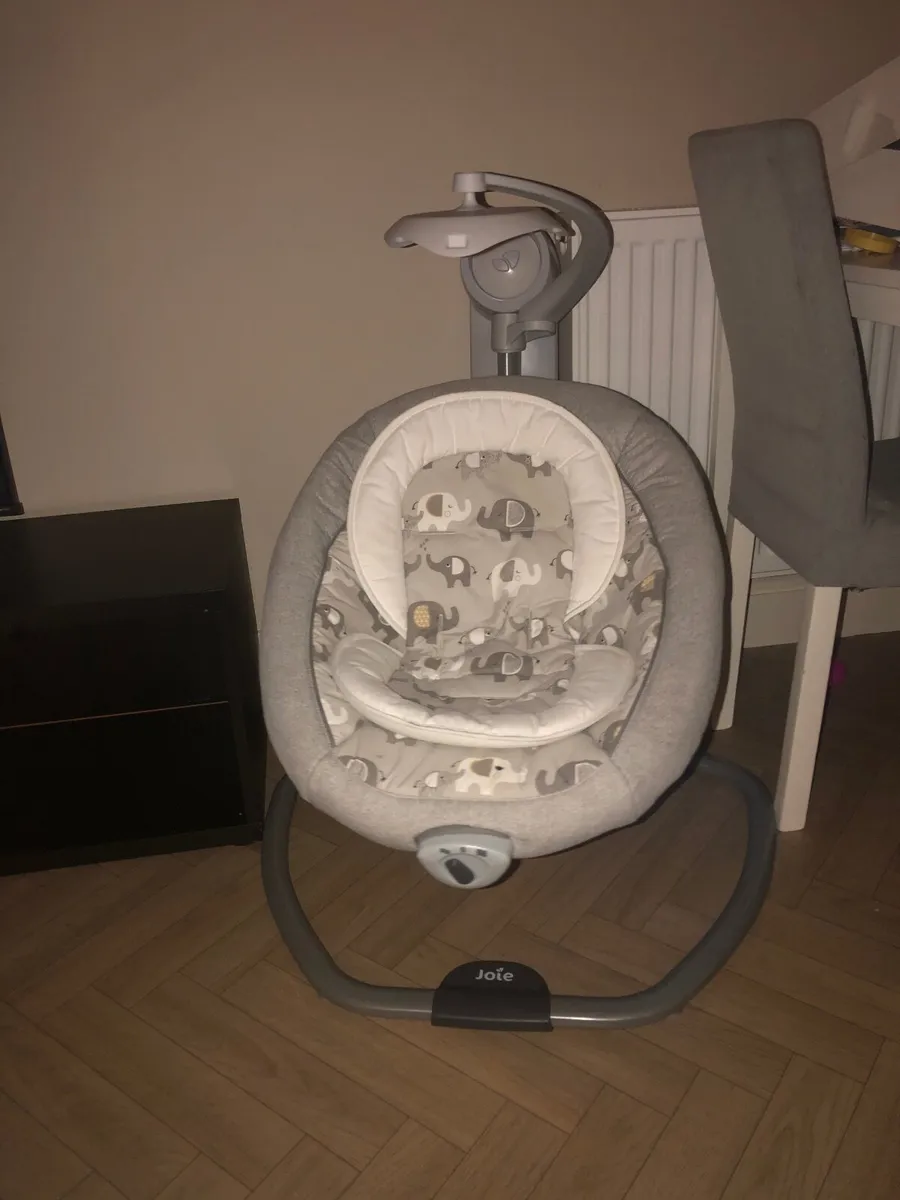 Baby swing