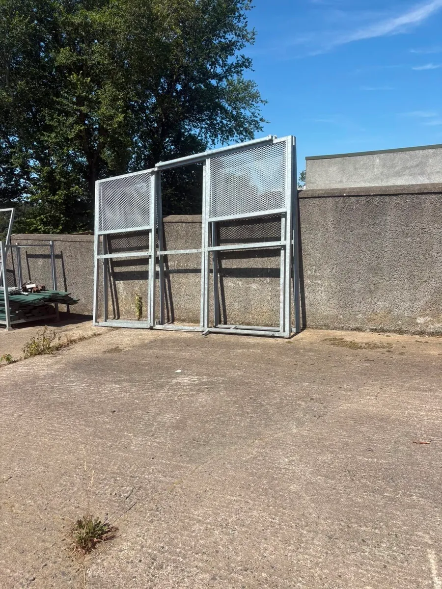 Horse Stable Fronts - Image 1