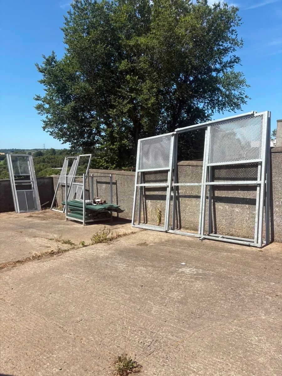 Horse Stable Fronts - Image 4
