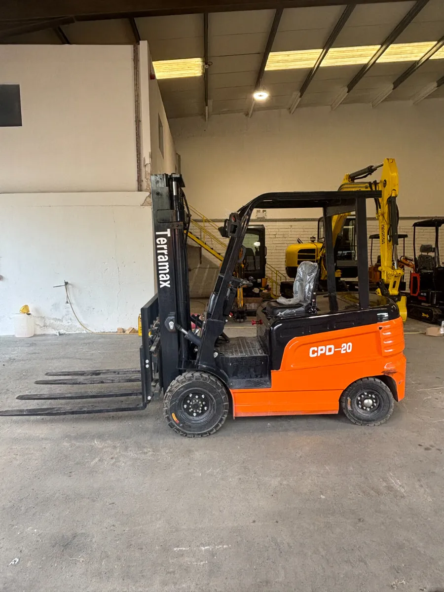 Industrial Terramax Forklift CPD-20 - Image 3