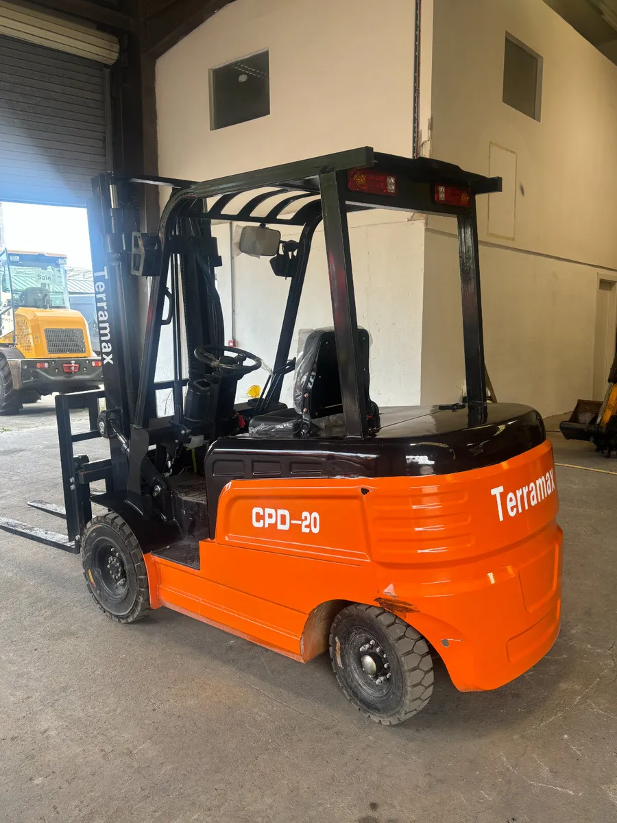 Industrial Terramax Forklift CPD-20 - Image 4