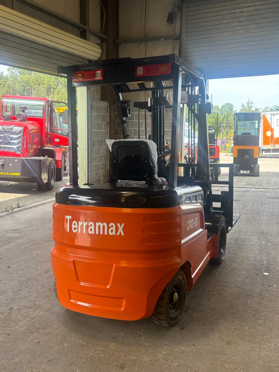 Industrial Terramax Forklift CPD-20 - Image 4