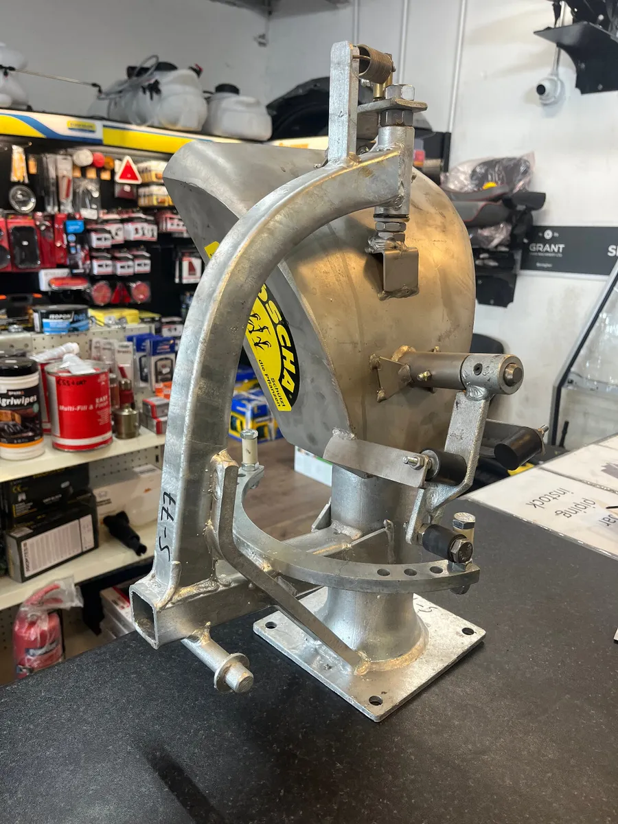 Möscha S-77  Swivel Distributor - Image 2