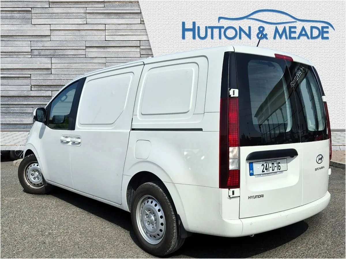 Hyundai Staria Panel Van 2.2 Diesel - Image 3