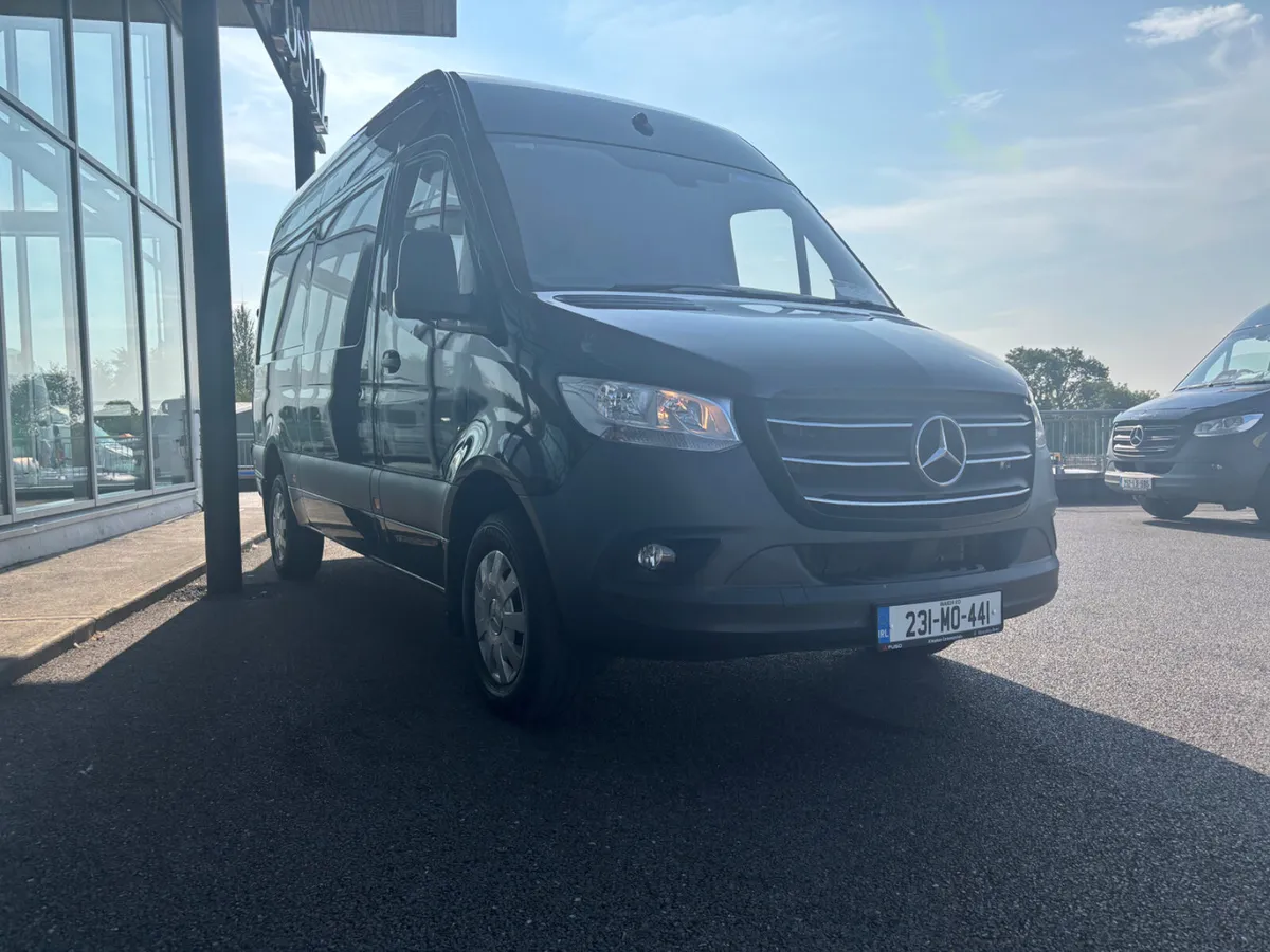 2023 Mercedes-Benz Sprinter 317/36 - Image 4
