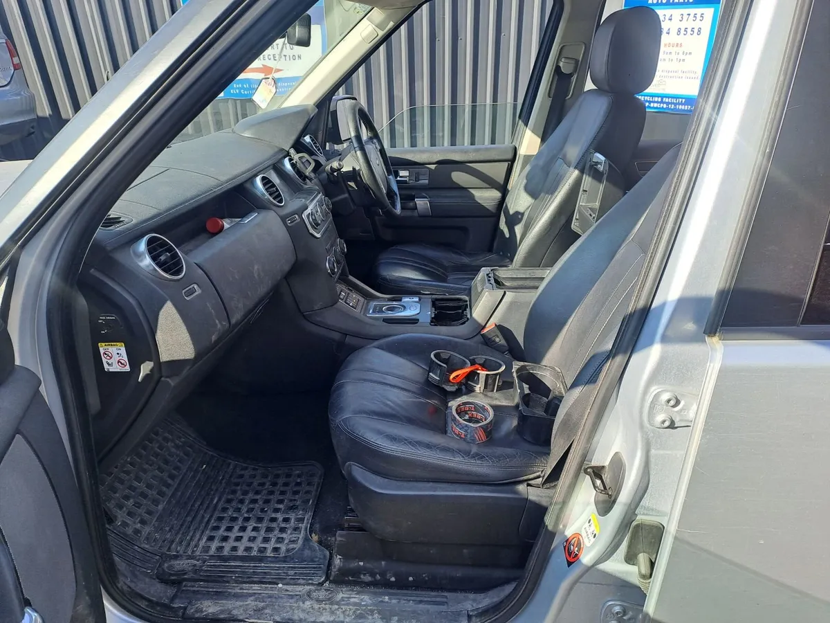 2012 Landrover discovery  breaking for parts - Image 3
