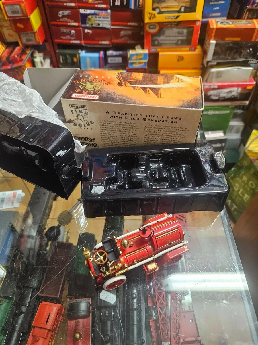 Matchbox Yesteryear Fire Engine - Image 2