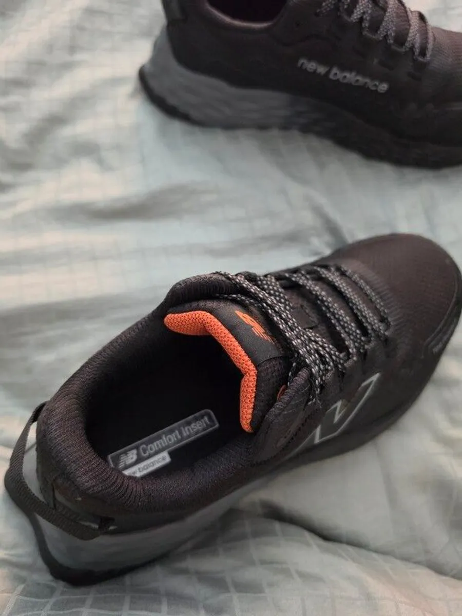 BRAND NEW New Balance safety trainers, great cushioning, toe protection - Image 3