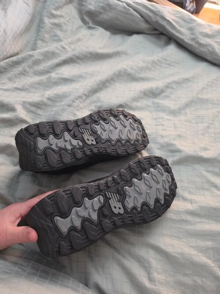 BRAND NEW New Balance safety trainers, great cushioning, toe protection - Image 4