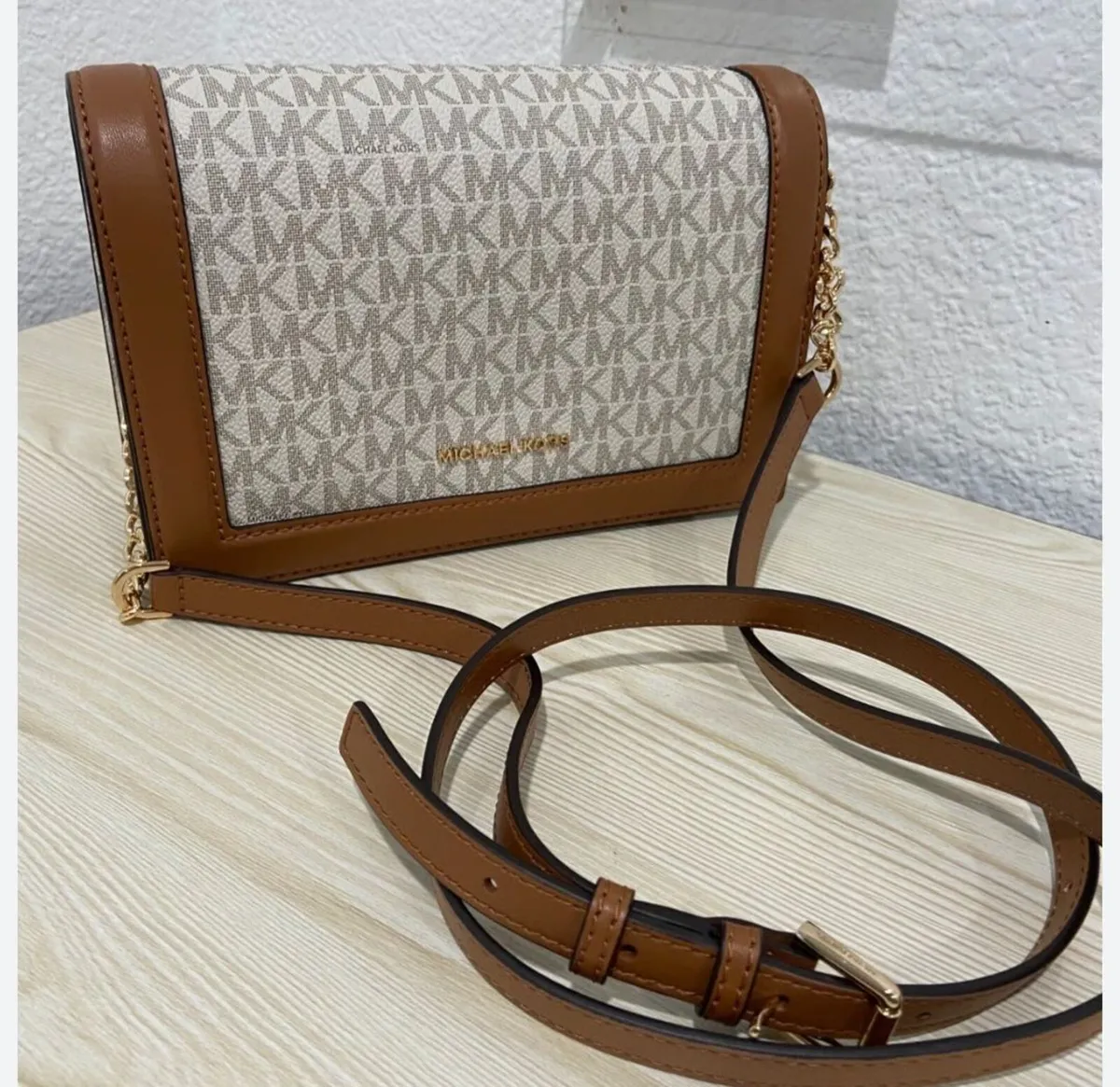 Michael kors cross body - Image 4