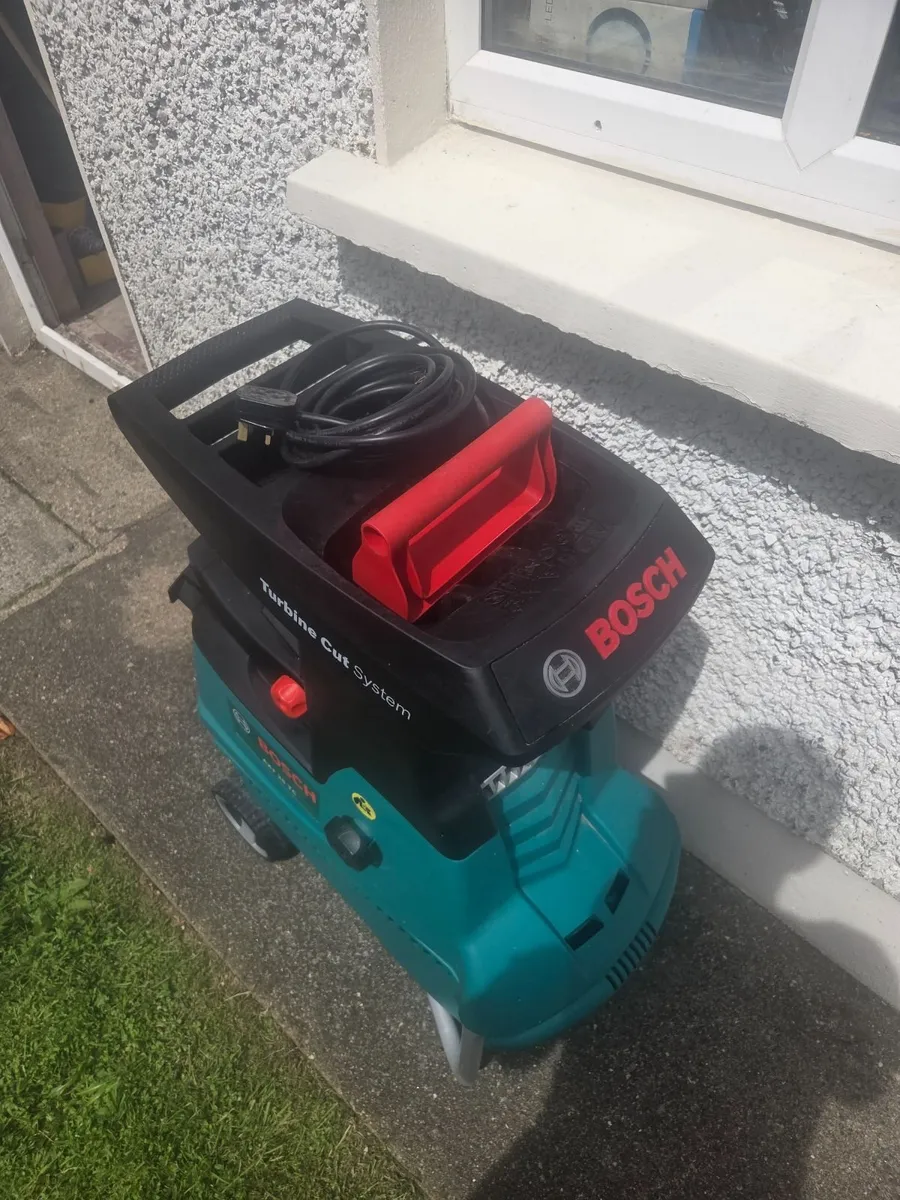 Bosch  Electric  Shredder - Image 1