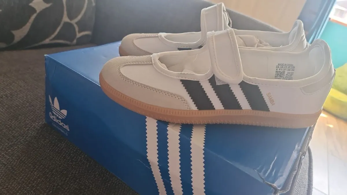 Adidas samba janes brand new - Image 1