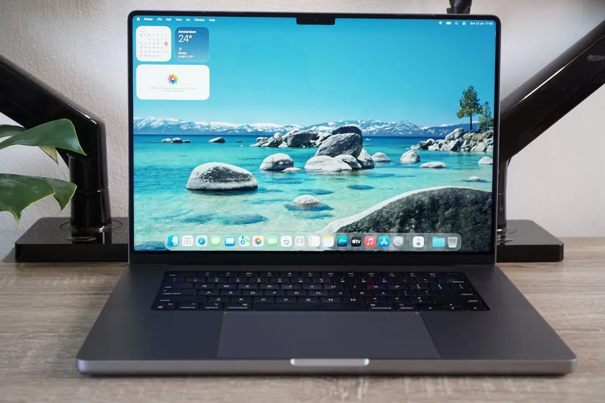 macbookMacBook Pro 16" 32GB | 2021 | M1 Pro | 512G - Image 1