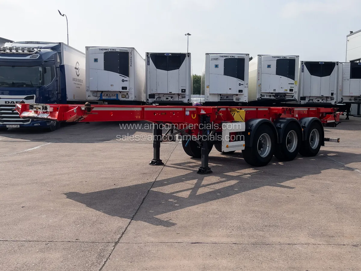 2022 KRONE SLIDING SKELETAL TRAILER - Image 3