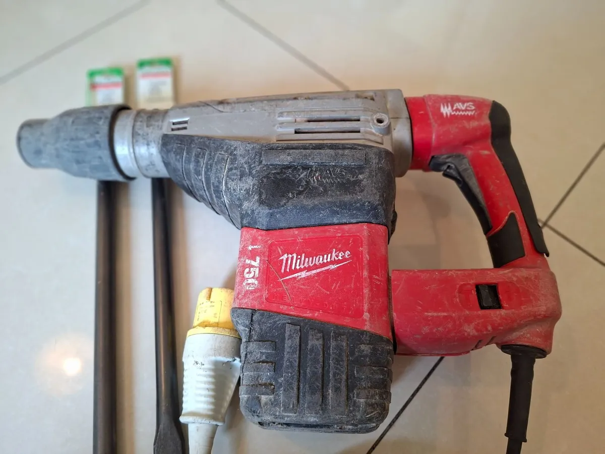 Milwaukee 750 S Sds Max 2 Mode 110v - Image 1