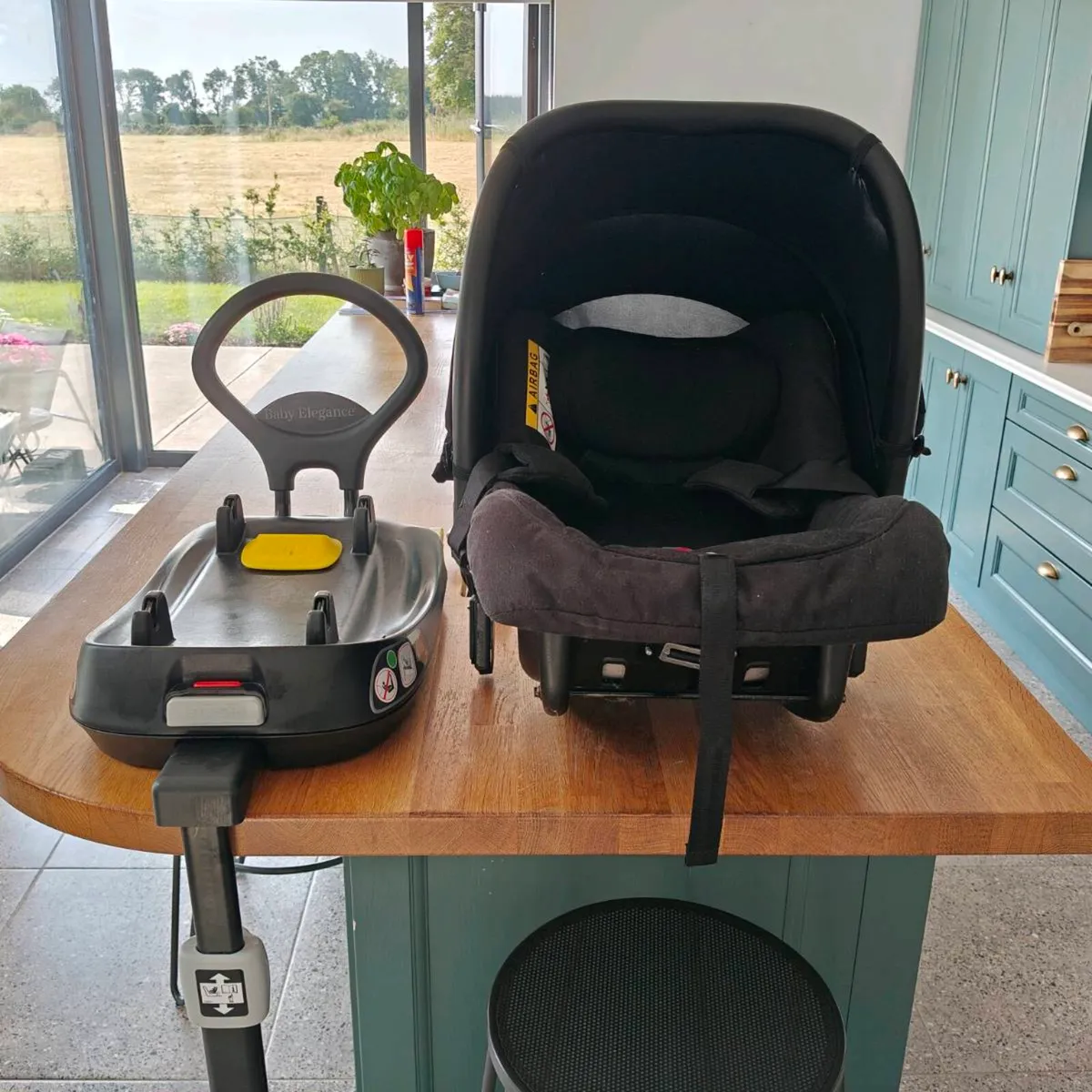 Baby Car Seat with R129 ISOFIX Base - Image 1