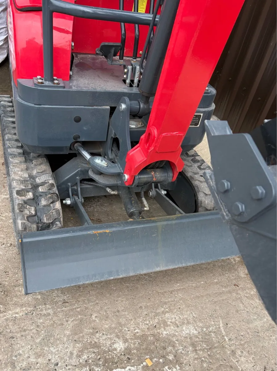 Miva 1.8 Ton Mini Digger Unused . - Image 3