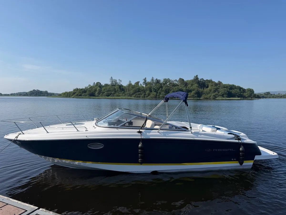 2007 Regal 275 cruiser , speedboat, cuddy - Image 2