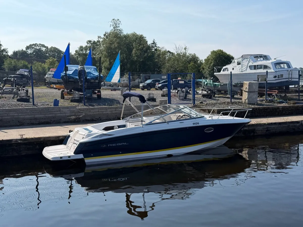 2007 Regal 275 cruiser , speedboat, cuddy - Image 3