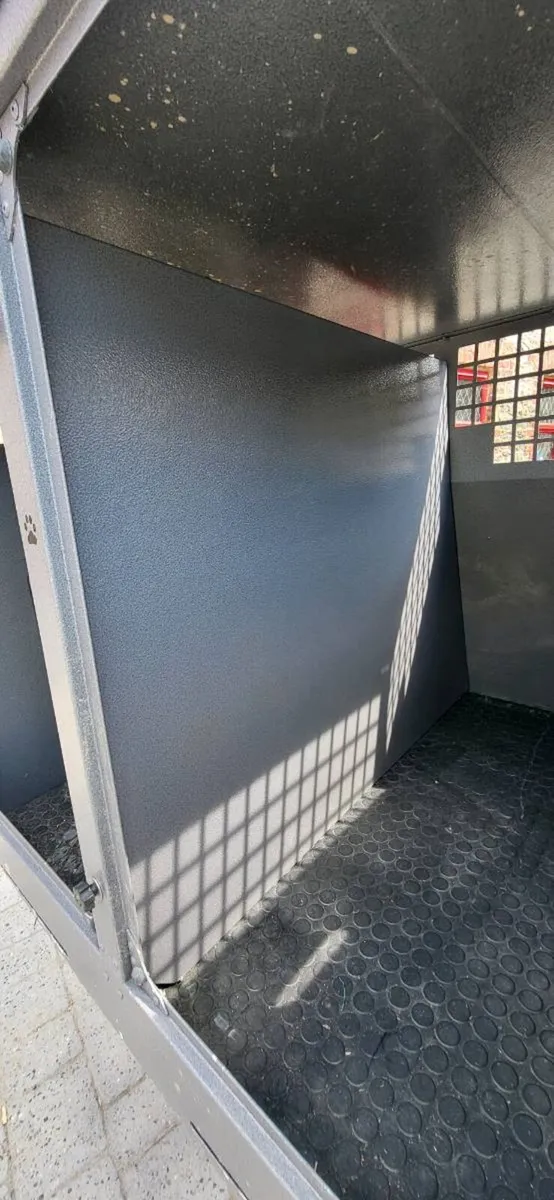 Trans K9 Dog Box - Image 1